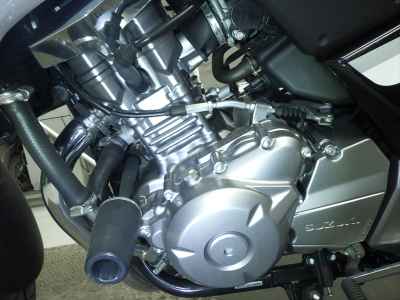 Suzuki GSR250