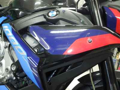 BMW M1000R 2024