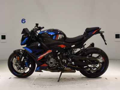BMW M1000R 2024