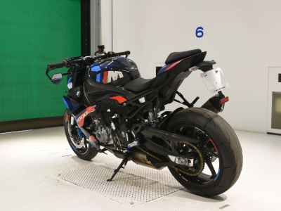 BMW M1000R 2024
