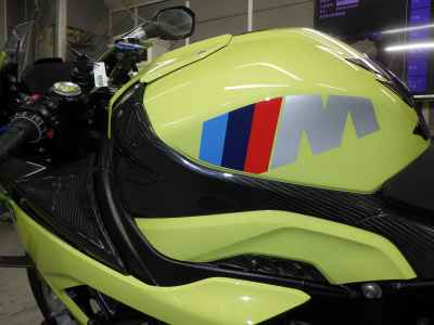 BMW M1000RR 2022