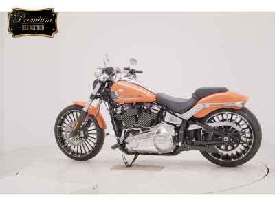 Harley-Davidson Breakout FXBR1920 2023