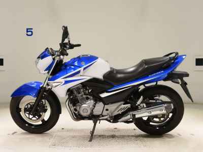 Suzuki GSR250