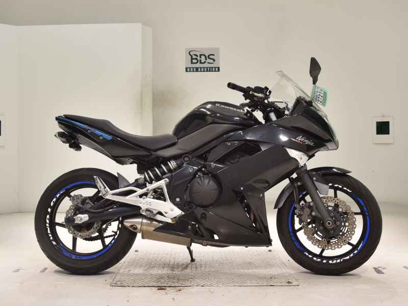 Kawasaki Ninja 400R 2011