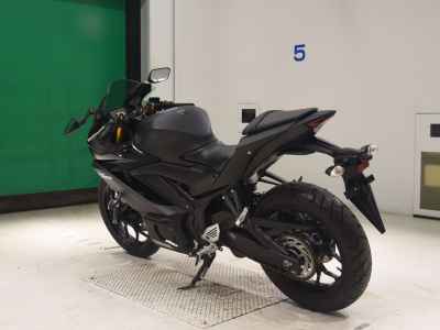 Yamaha YZF-R25 2019