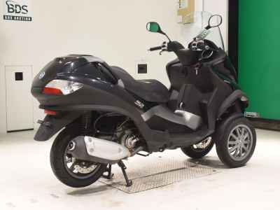 Piaggio MP3 250