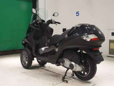 Piaggio MP3 250