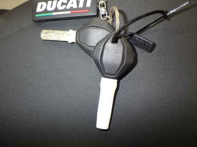 Ducati Streetfighter V2 2022