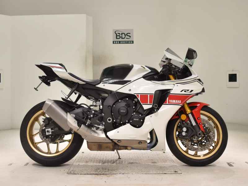 Yamaha YZF-R1 WGP 60TH 2023