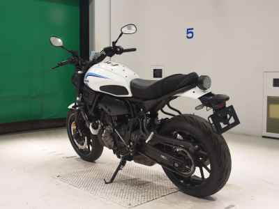 Yamaha XSR700 2022