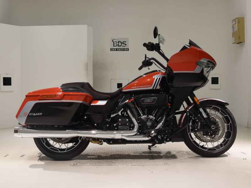 Harley-Davidson FLTRXSE1980 CVO 2025