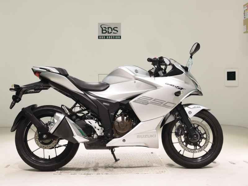 Suzuki Gixxer 250SF