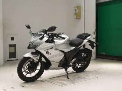 Suzuki Gixxer 250SF