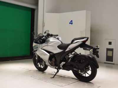 Suzuki Gixxer 250SF