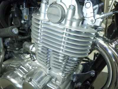 Yamaha SR400 2021