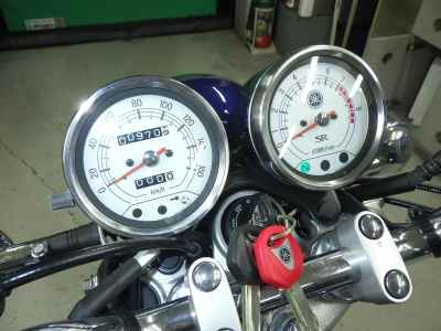 Yamaha SR400 2021