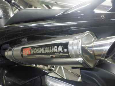 Suzuki GSR400 2011