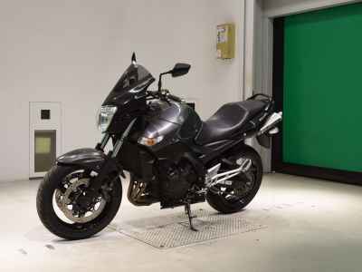 Suzuki GSR400 2011