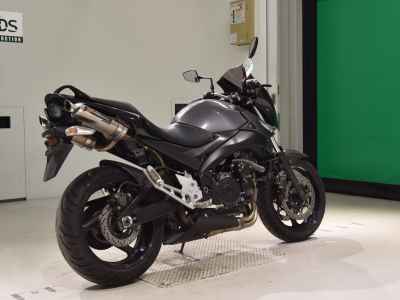 Suzuki GSR400 2011