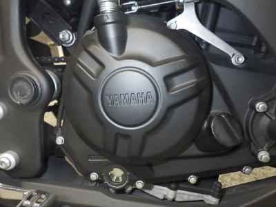 Yamaha YZF-R25 2015