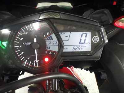 Yamaha YZF-R25 2015