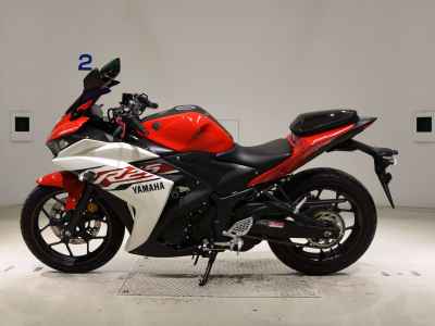 Yamaha YZF-R25 2015