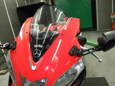Aprilia RSV4 1000 Factory 2011