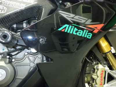 Aprilia RSV4 1000 Factory 2011