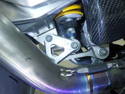 Aprilia RSV4 1000 Factory 2011