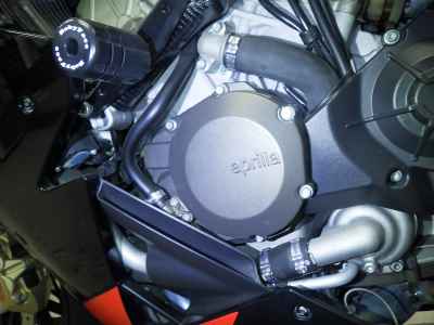 Aprilia RSV4 1000 Factory 2011