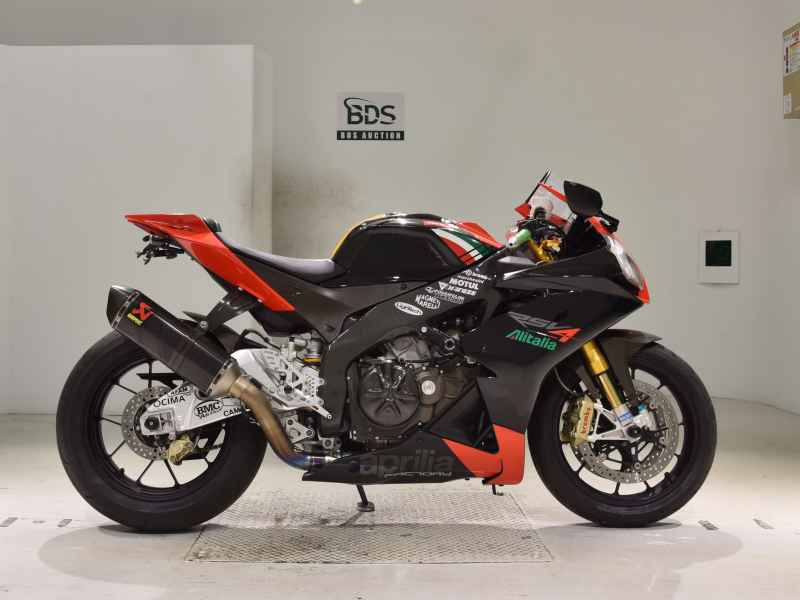 Aprilia RSV4 1000 Factory 2011