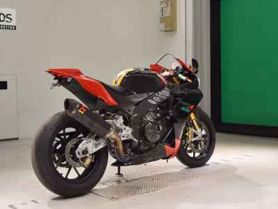 Aprilia RSV4 1000 Factory 2011