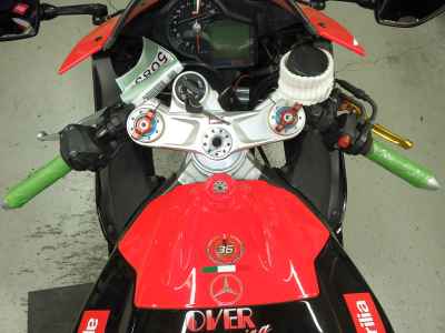 Aprilia RSV4 1000 Factory 2011