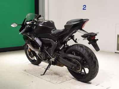 Yamaha YZF-R7 2022