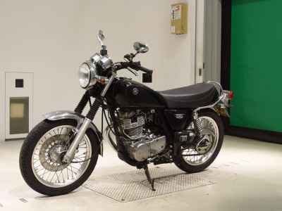 Yamaha SR400 2016