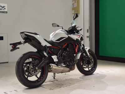 Kawasaki Z650 2022