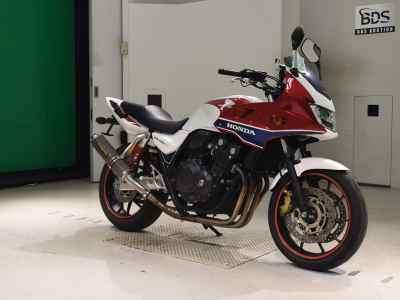 Honda CB400 Super Boldor 2014
