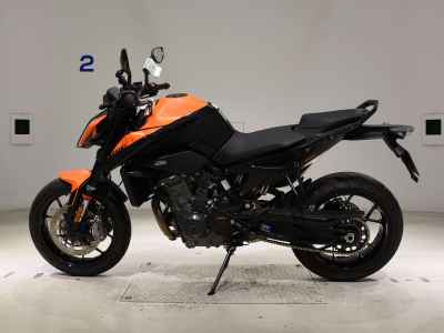 KTM 890 Duke 2023