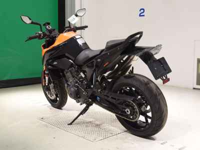 KTM 890 Duke 2023