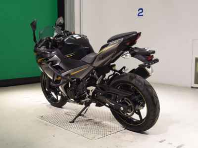 Kawasaki Ninja 400 2022