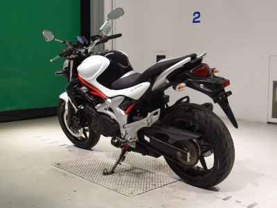 Suzuki Gladius SFV400 2010