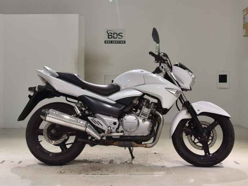 Suzuki GSR250