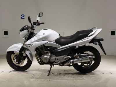 Suzuki GSR250