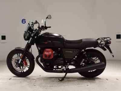 Moto Guzzi V7 III Carbon 2019