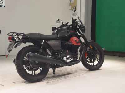 Moto Guzzi V7 III Carbon 2019