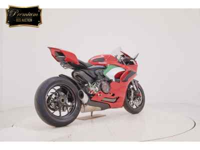 Ducati Panigale V2 2023