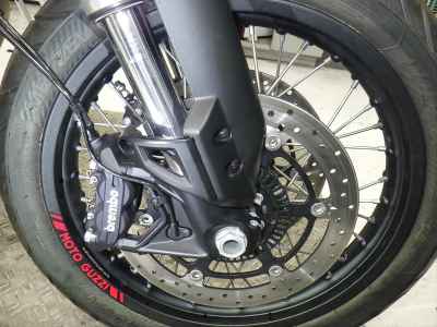 Moto Guzzi V85TT 2019