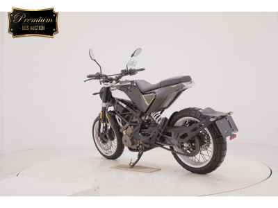 Husqvarna Svartpilen 401 2018