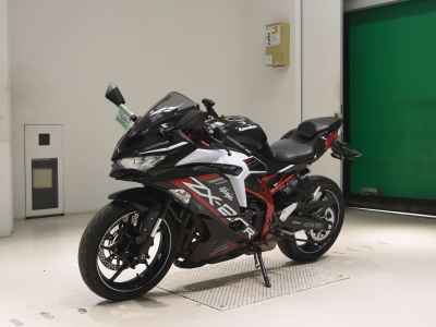 Kawasaki Ninja ZX-25R 2021