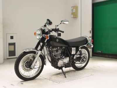 Yamaha SR400 2020